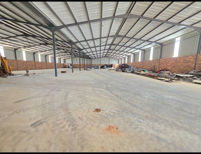 1,632M² WAREHOUSE TO LET IN AEROTON